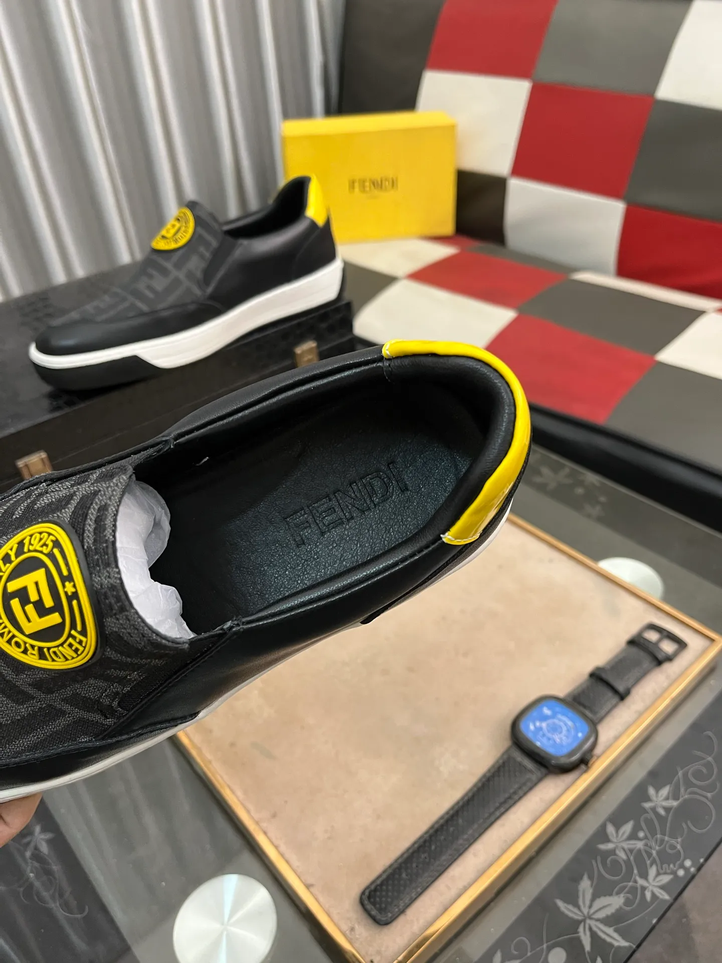 Men's Men's Shoes💰420⌚️⌚️[Fendi] Fendi's latest casual shoes for men! Available at counters simultaneously! Made entirely of imported top-grain calfskin, the interior is made of top-grain water-dyed cowhide, and the original factory-supplied rubber outsole. Leading new fashion concepts. Matching code: 38-442️⃣Colors available